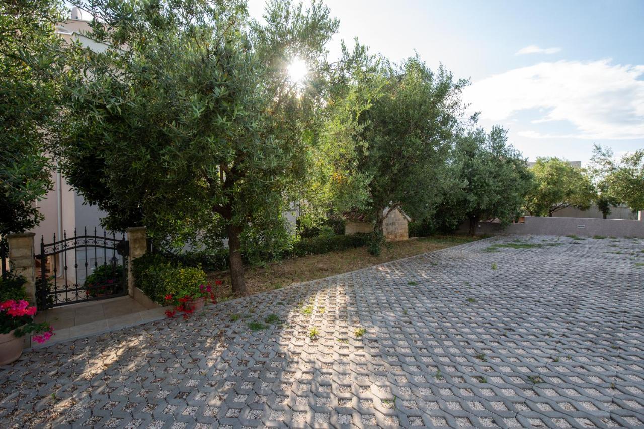 Apartments Villa Nataly Zadar Buitenkant foto